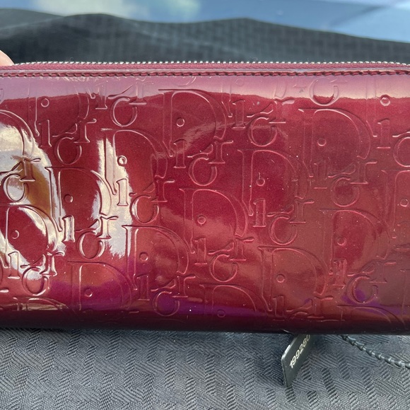EUC Dior Large Vernis Zip around Wallet. Excellent 👀 EUC - Picture 3 of 3